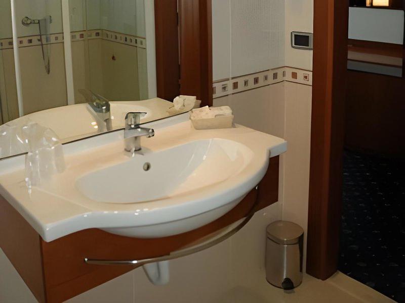 BDA6B7F074DF5CCC0FDB7A407DFDD183