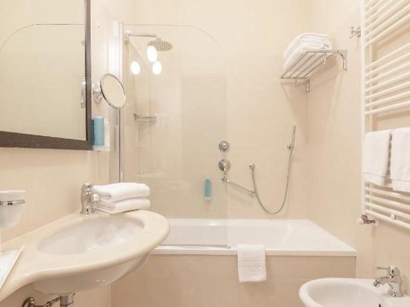 C726B0FEE2F913A4A16297BD1AF489A2