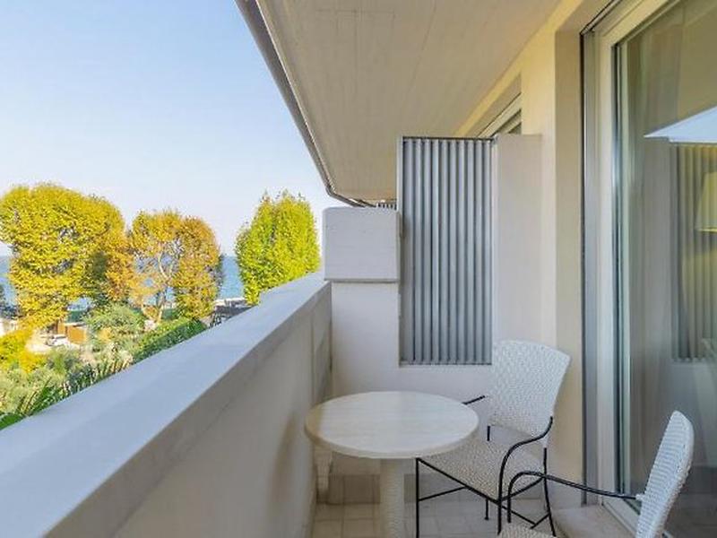 E47C3AE31E67047A8592612B7B737582