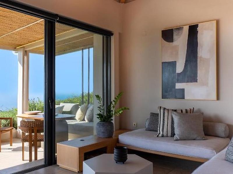 7235BADAE6AD6F0C8A19702B0E9391E3