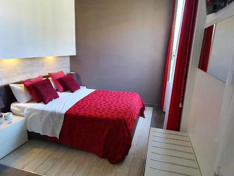 E2B95B4261E430D00068334ED12F3FE1