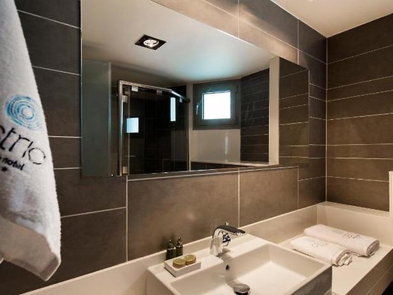 E6228E4ACF4B9702AE60025A0A9E6A13