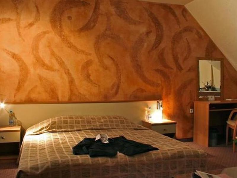 FD958F57D58837CFAE8AA2137CBD4725