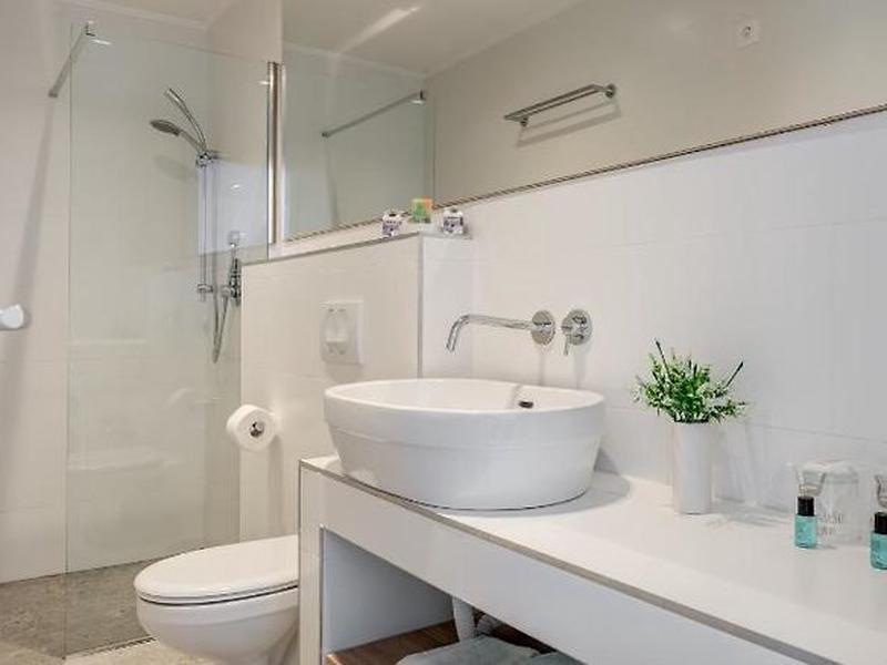 BC84F930E9F862B28B1DC8D10232818B