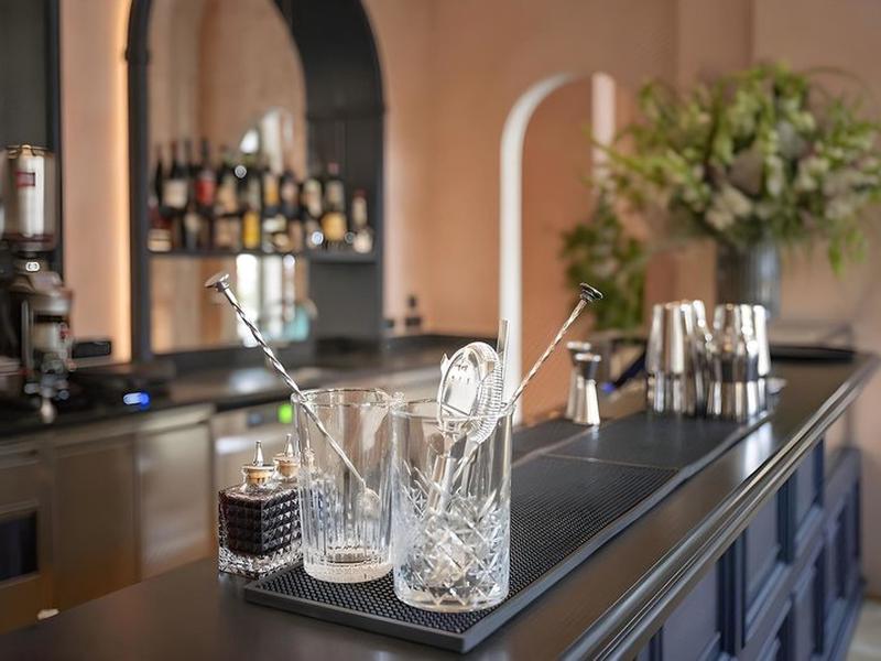 F78978E41D8144252B9FD9BADABA839B