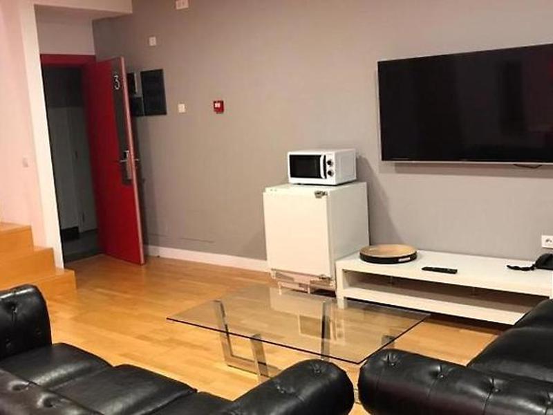 DF31BCDF3451D040DBE3E6723FC62851