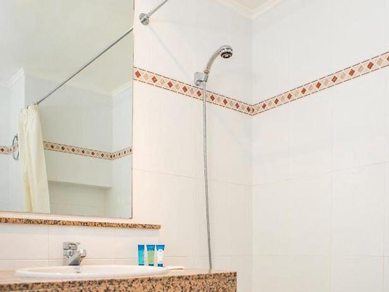 AE0D0D6C92EF0A6FAF02C555E7B66BB5