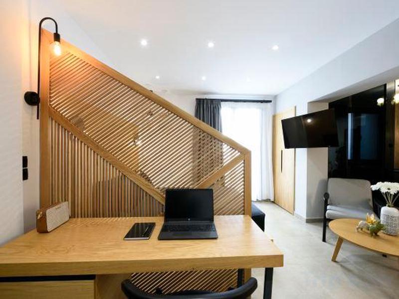 2C77E3460C2D5626F42CD7E3022A205A