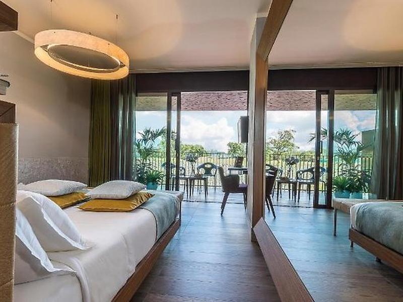 251AC7B0FF39D1B7E2C519F2EFD28628