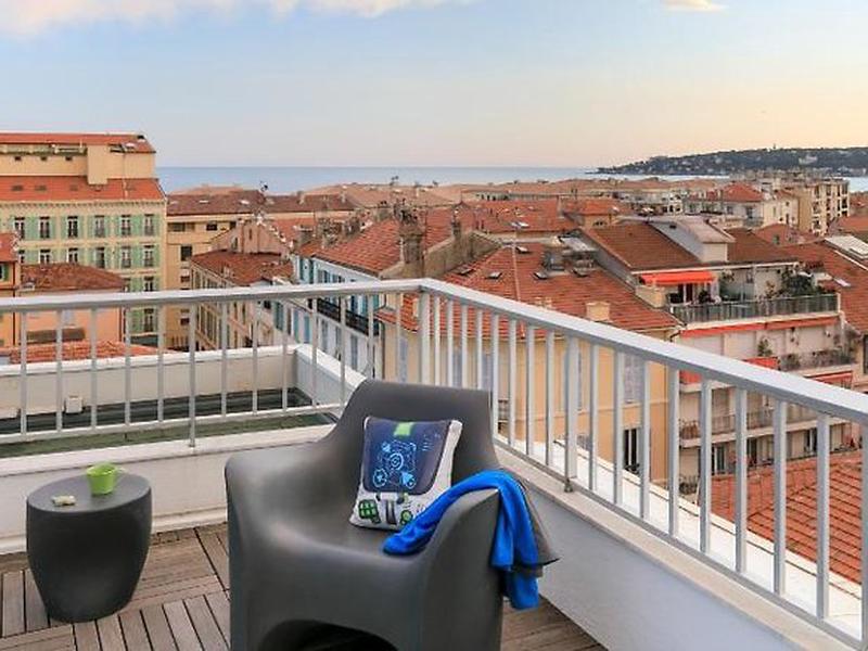 A228BCD7A0BF1A3B0180D5572259A302