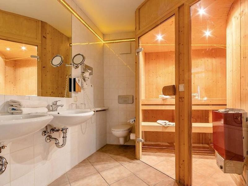 5F5D8A8B6BA5D7EAFC482B188548BE10