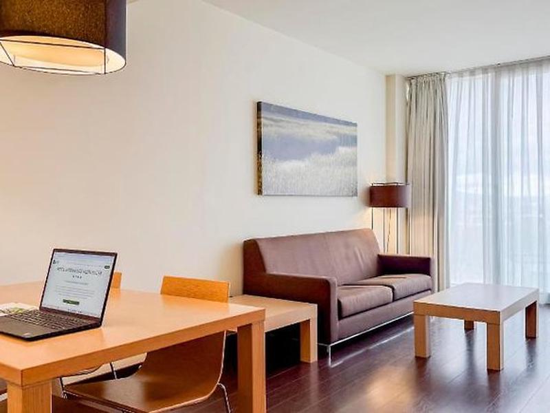 2E250427B03006767681A7AD9525DFB3