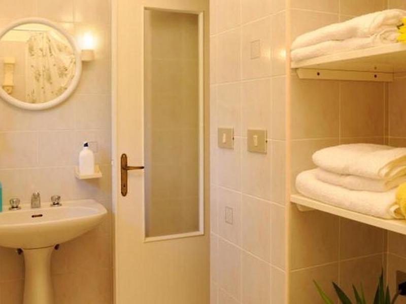 C121404BF1BDF2DE92A5FD923D9EC774