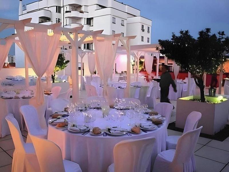 BB7289852B2E96F09A405C48BE6E31DE