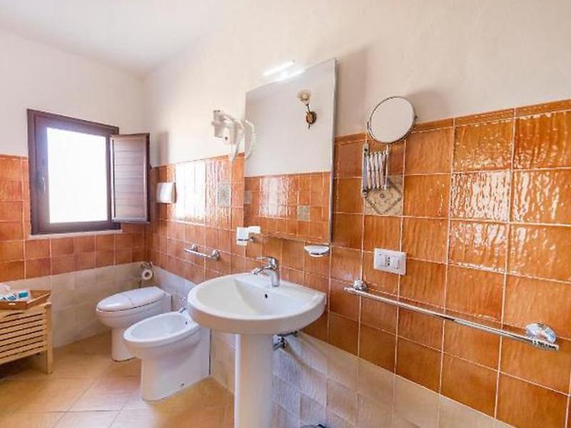 8D1FBC776F6EB667A7199E95224C1248