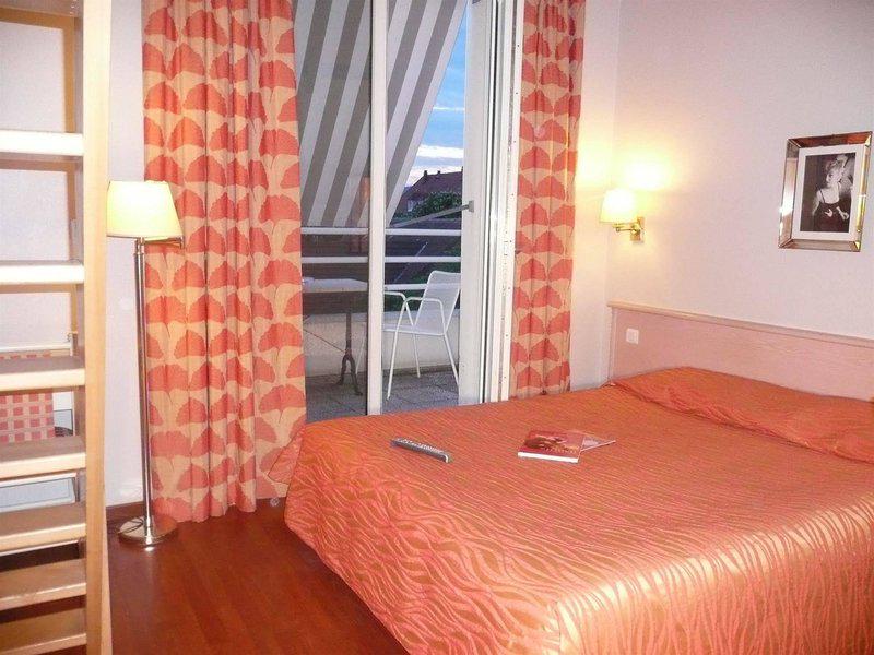 6E158109E816A4143F6C135ABCAF4E8E