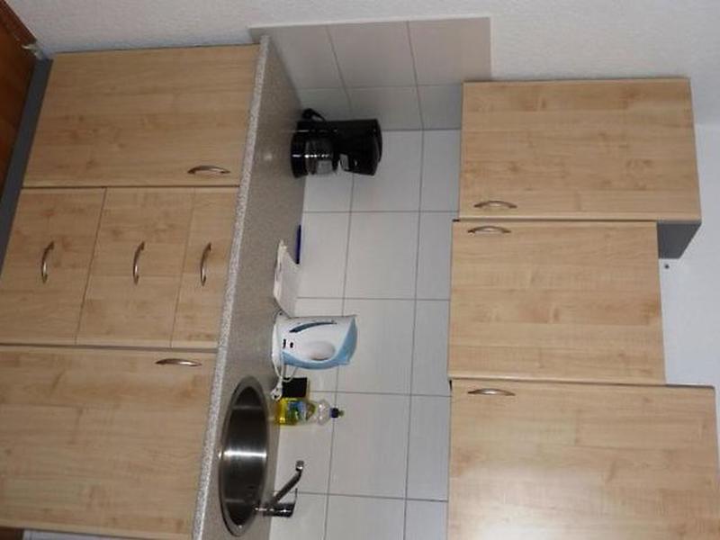 FB6B50818BE435E5DF169C697AB94344