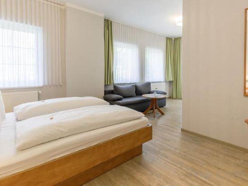 7A444CF312D413EEE4C4B0DADD0ACB2E