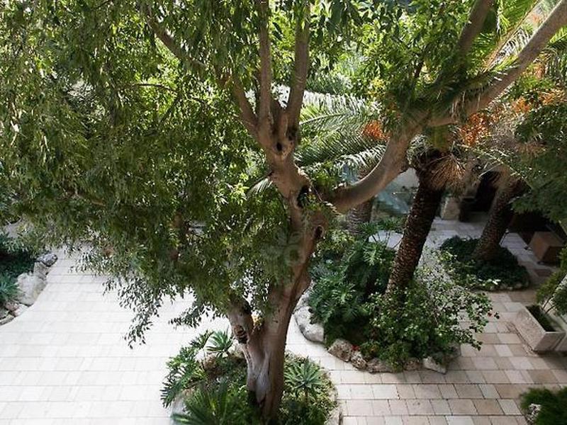 2BB7C5B0F7B49988F6438D2B8B6E69E4