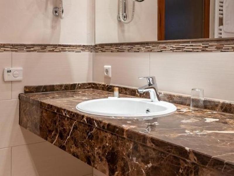 B835AB4BB44C95261403ECDF8B2111CC