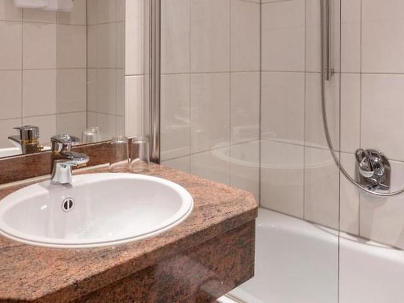 1AF8FAC4E063F463BAD75BDCB504B51E