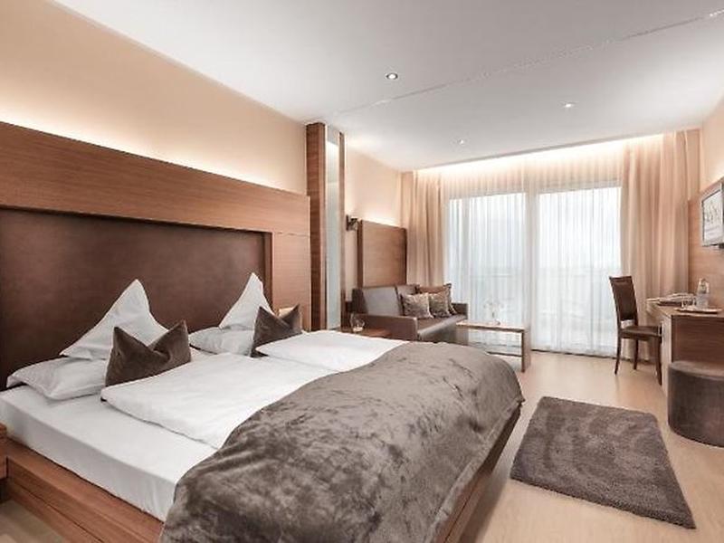 E3F3A5DB3ECF46704C576E056BB5E741