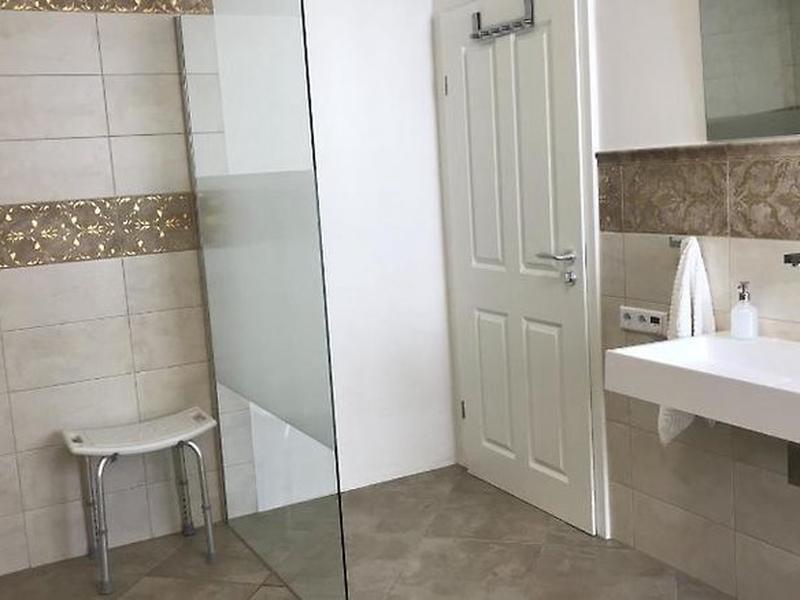 A21B6F4D454AD6C49E617F1802F32F64