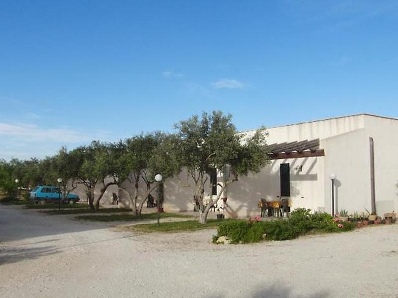 76B6ED9A924D7BF028FC4FE476D432B1