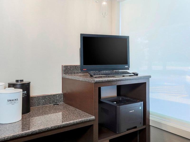 66AD8F2103414437FDACB6117515568E