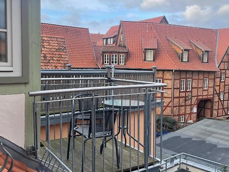 92FA50876A75F2EAD52430D25BC909A1