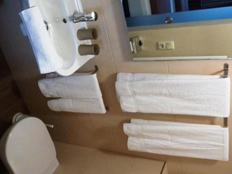 A0DF4A077570B3DBCE3C6EBBBE09F1AD