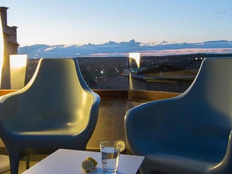 16B9884D717A5C97FFB3653470F7C7F9