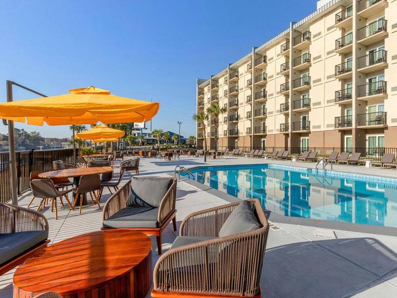 BDC0CAB10E196B67517E069BD7381F1C