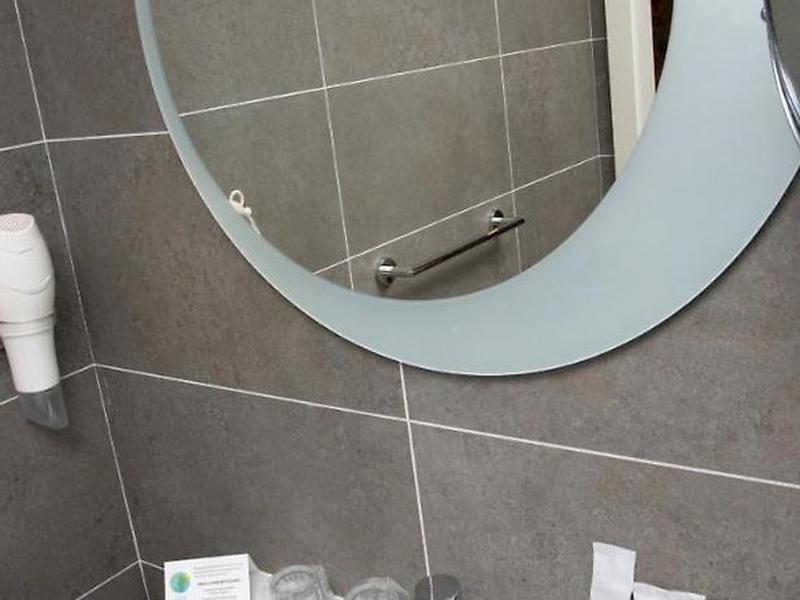 68DE56BBF6548C0615CF382A51A9F58B