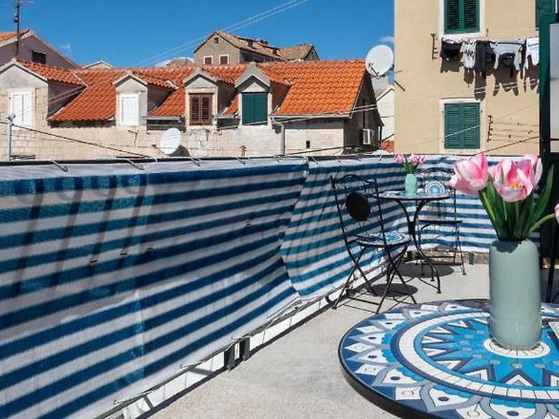 873BBF8202B2F960232B94C3464A39AD