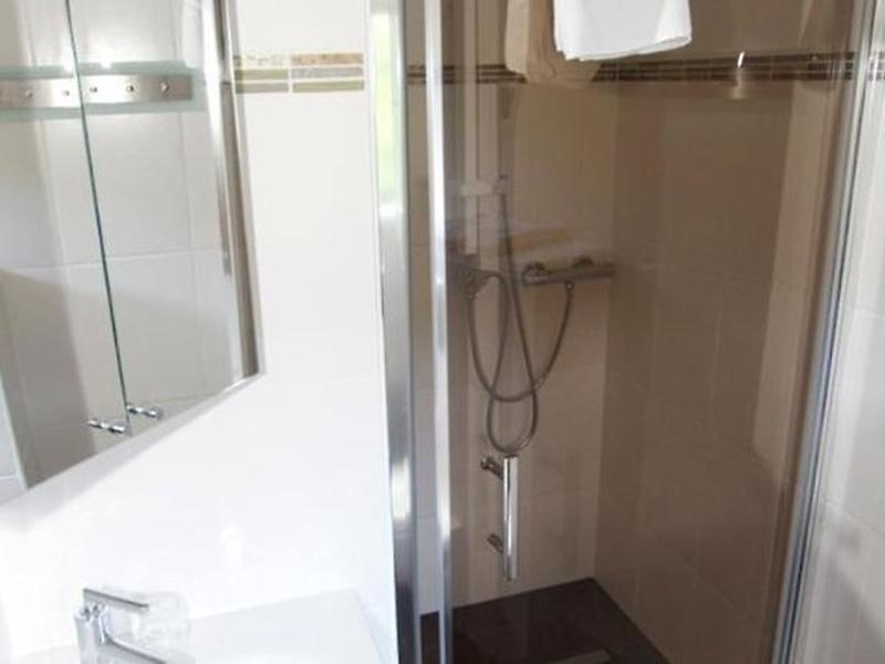 91129FB349C24659D52B5C41D3233700