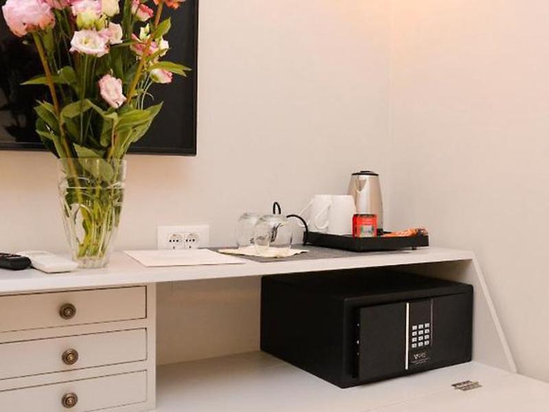 F474697EEFBFD3C66B1113A44D2FFEBE