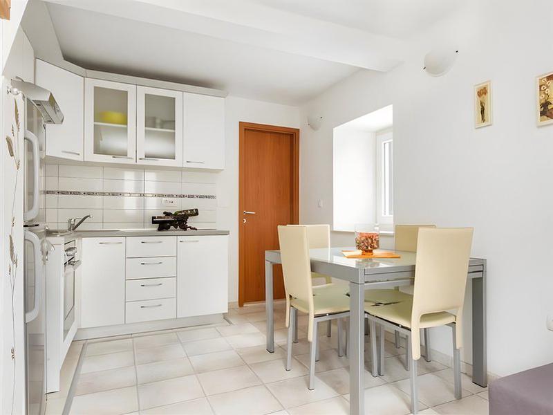 8FAE309A5645024758A0A71BDEAC94EB