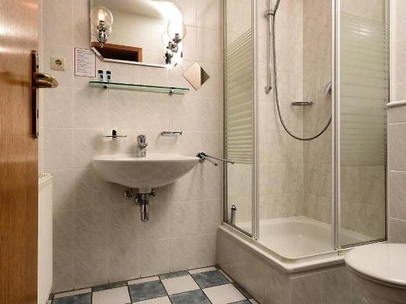 D4CB4BF394E53F57D2BDF9F189B07314