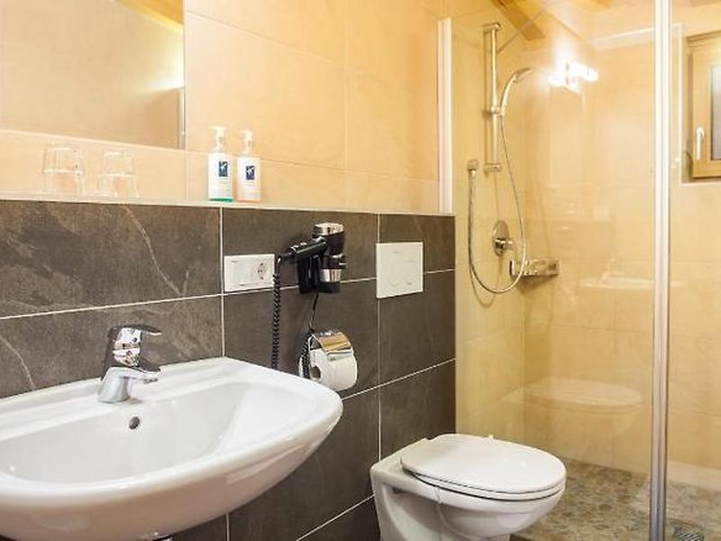 97EABAFB813A0B8B7C82393227AF3838