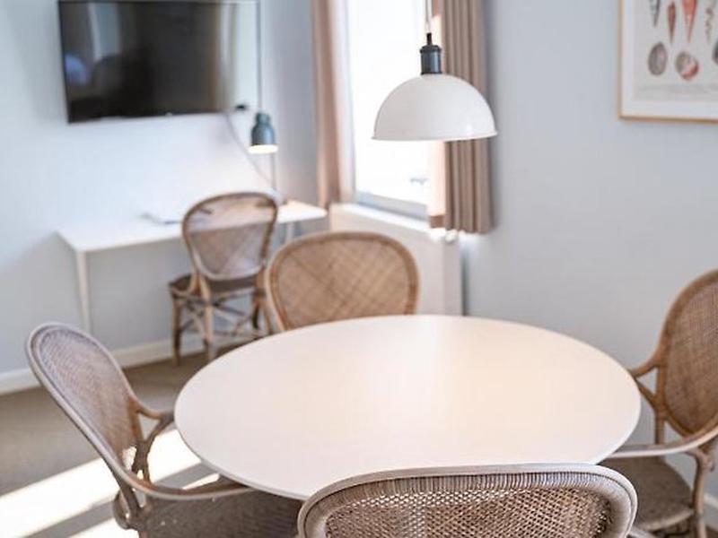 C78B17C4297C009B7E74674AEFC45546