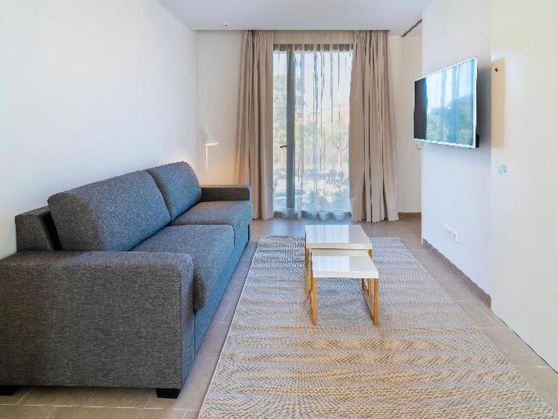 798D2D5AB881C898093B0E3F77F968A5