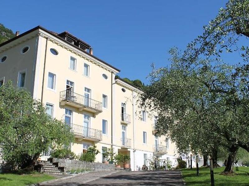 799A46ED611A899C76A3C3FF2E93F3F4