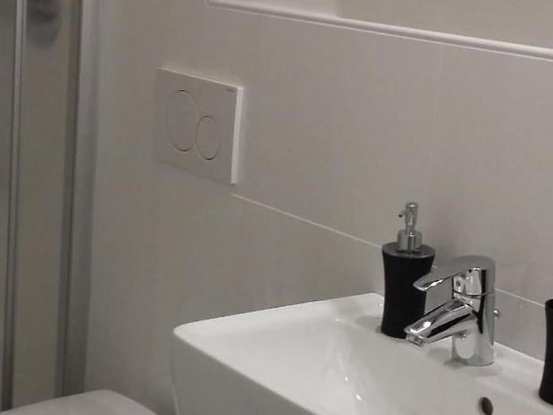 23EAFDE5FD6C7A5D36FE33B0ECDDCAE8