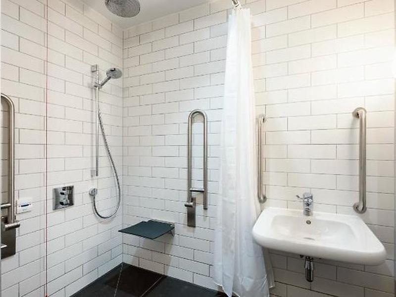 AFCBB7F024CB6C148E80FD8FF92A4072