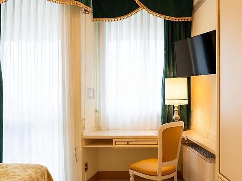 011701292B7CBD34C725450508EDCB6E