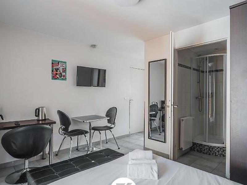 E13514DA664D8668B82DF633EA3F5DB9