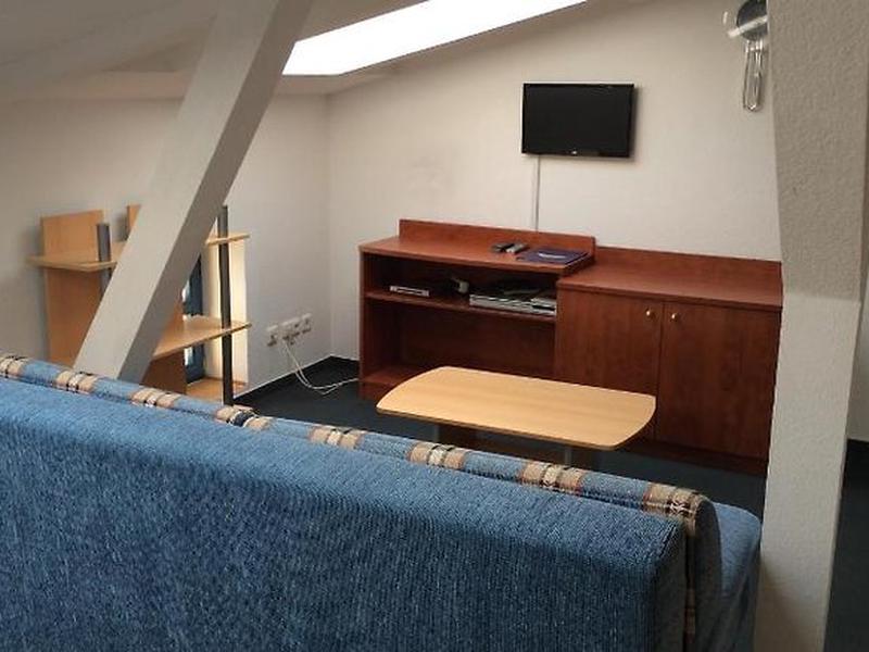 CBD646D5973730CD79A9CAD40D18DC85