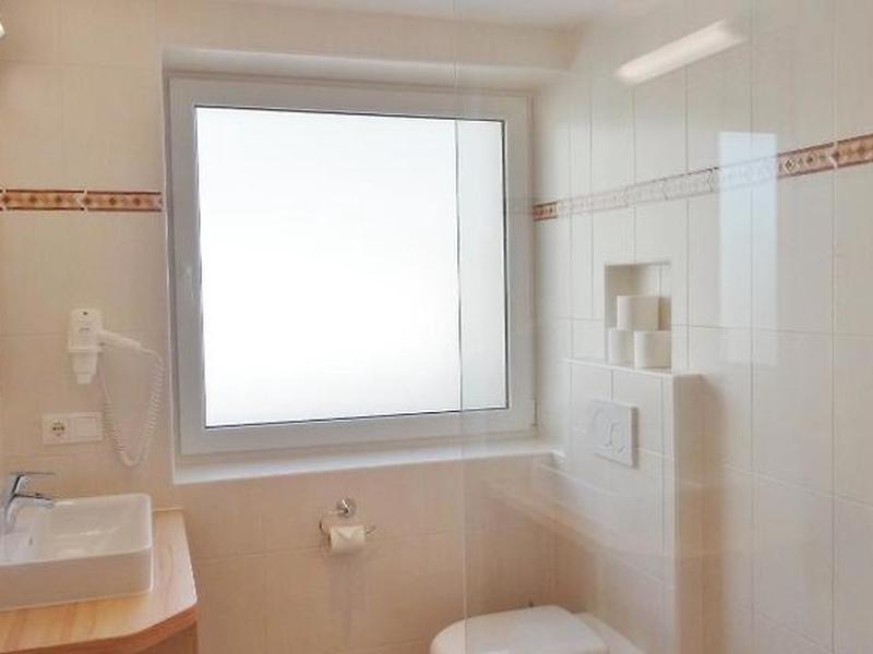 EE43AAD6E30736AF0567127EC996F46F