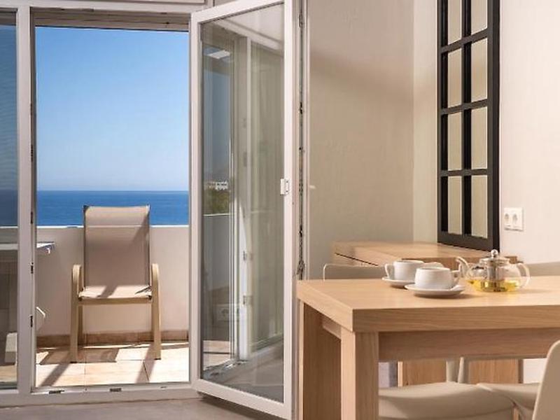 EF5EEEC46911C0DA32C9FAEFAC536597